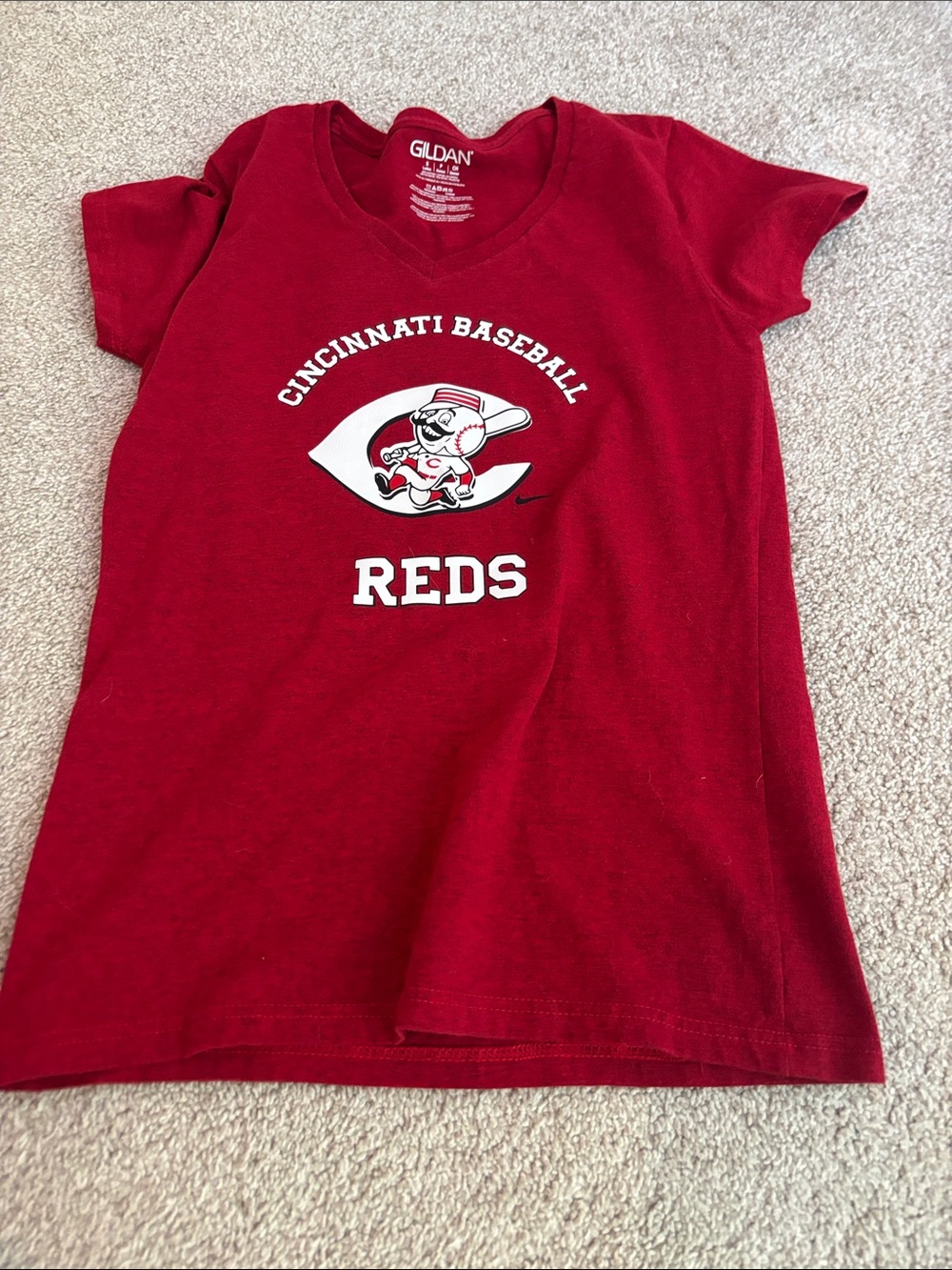 Gildan Red Cincinnati Reds Baseball Graphic Tee